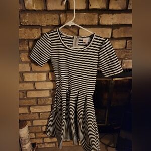 LuLaRoe xxs black and white striped dress with pockets